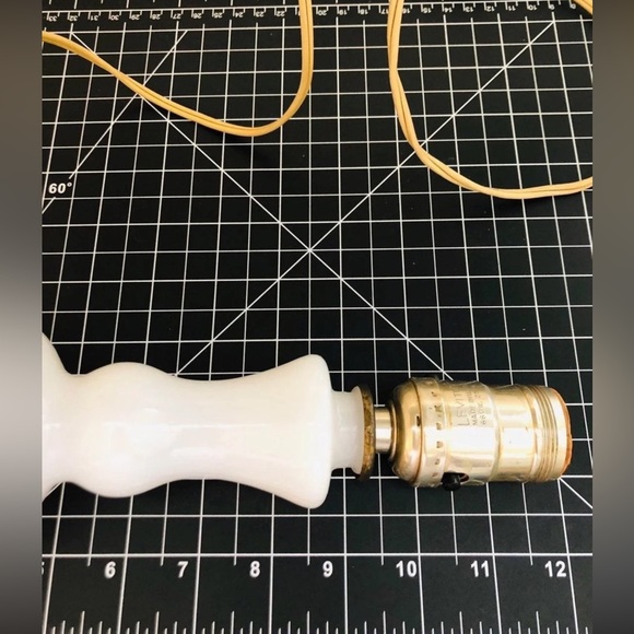 Vintage Shabby Decor Lamp Set - Picture 8 of 12